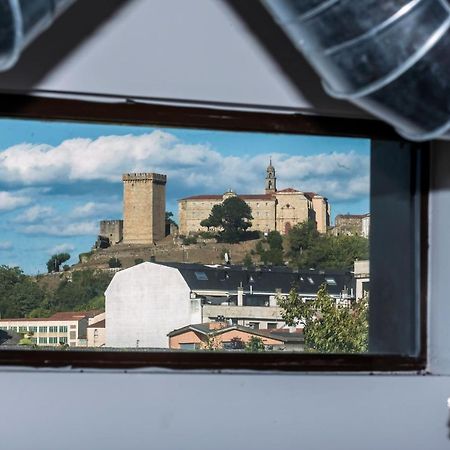 Albergue Santiago 15 Monforte Monforte De Lemos Eksteriør billede