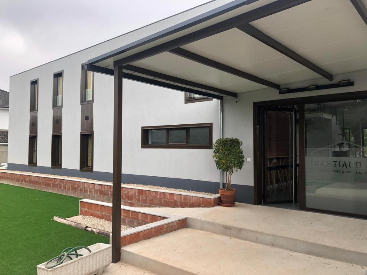 Albergue Santiago 15 Monforte Monforte De Lemos Eksteriør billede